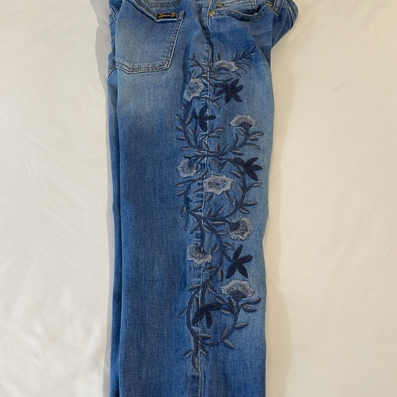 SEVEN 7 SIZE 6 Blue Embroidered Women's Jeans.Slight stretching on front see pic - Picture 11 of 12